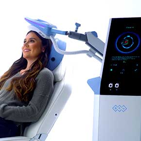 Patient using EXOMIND Technology